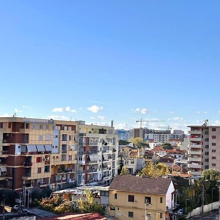 Apartamento Family Living Tirana Exterior foto