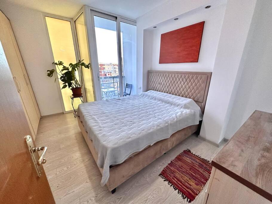 Apartamento Family Living Tirana Exterior foto