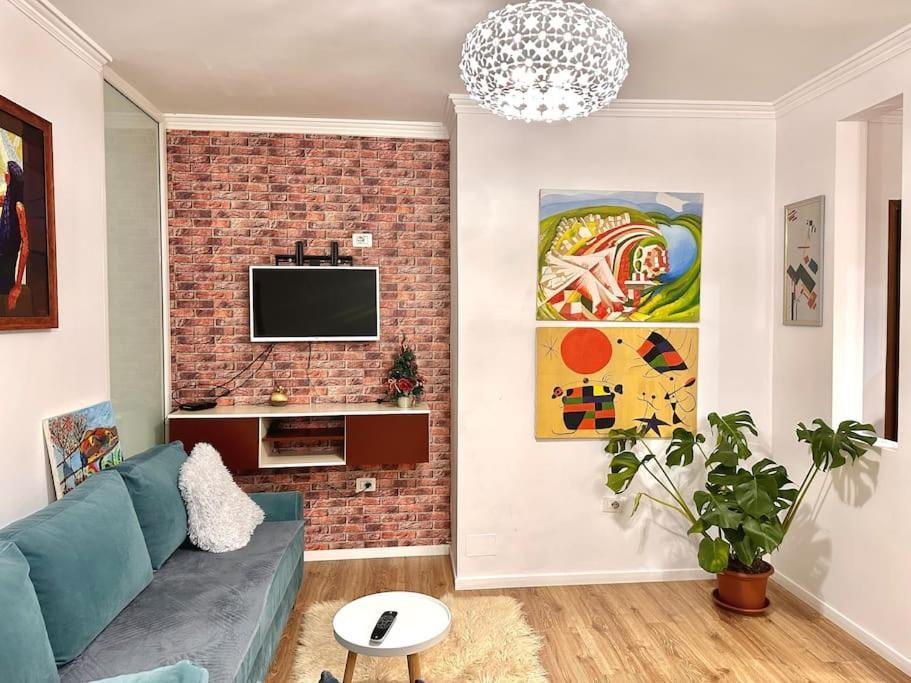 Apartamento Family Living Tirana Exterior foto
